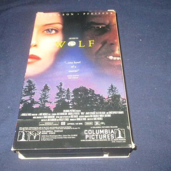 Wolf (VHS, 1994) Jack Nicholson Michelle Pfeiffer Horror Movie - Picture 2 of 6